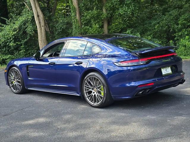 2022 Porsche Panamera E-Hybrid 4 Platinum Edition