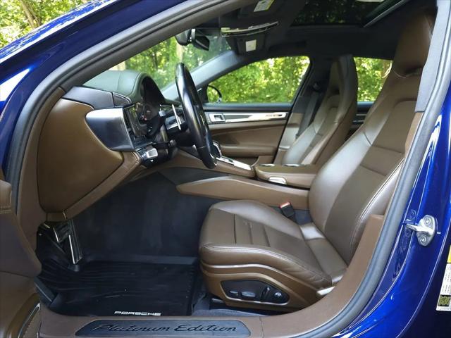 2022 Porsche Panamera E-Hybrid 4 Platinum Edition