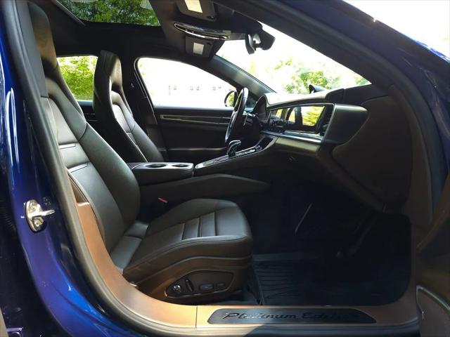 2022 Porsche Panamera E-Hybrid 4 Platinum Edition