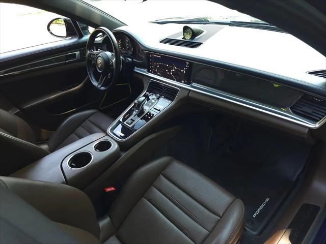 2022 Porsche Panamera E-Hybrid 4 Platinum Edition