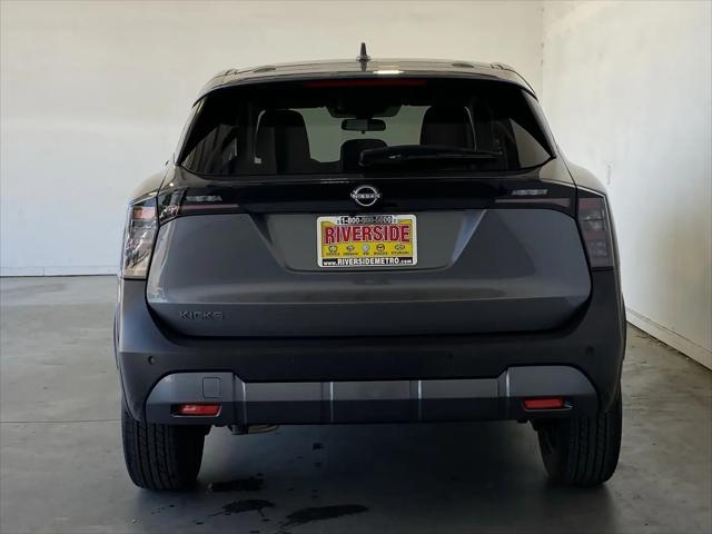 2025 Nissan Kicks SV FWD