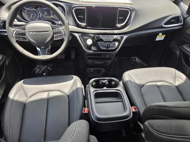 2027 Chrysler Pacifica LX