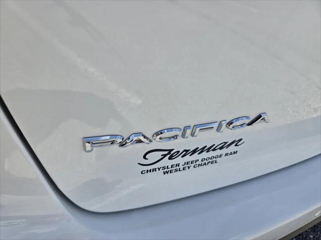 2027 Chrysler Pacifica LX