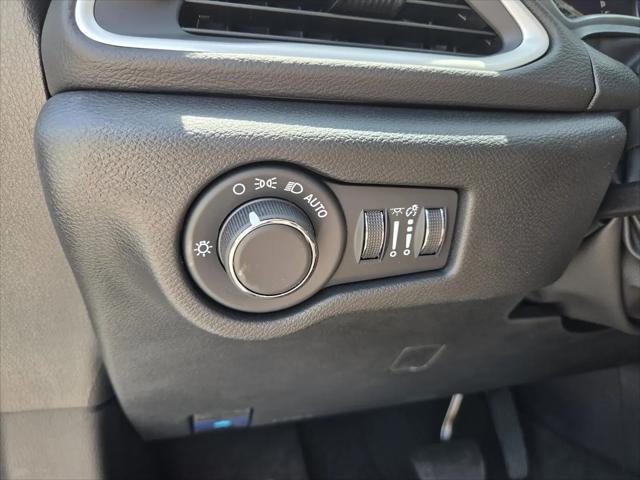 2027 Chrysler Pacifica LX