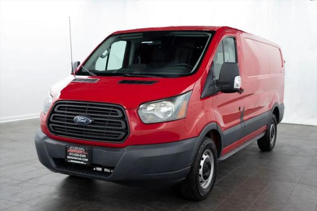 2015 Ford Transit w/60/40 Side Door w/RWB