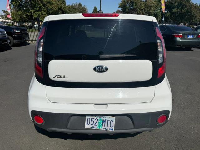 2017 Kia Soul Base