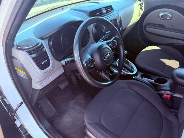 2017 Kia Soul Base