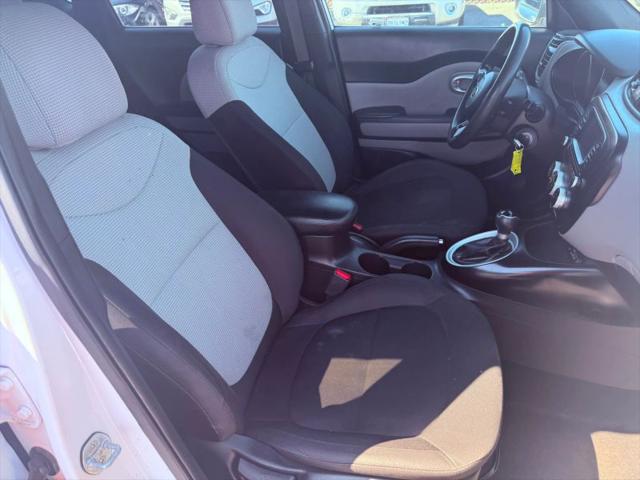 2017 Kia Soul Base