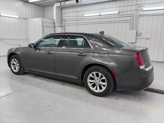 2015 Chrysler 300 Limited