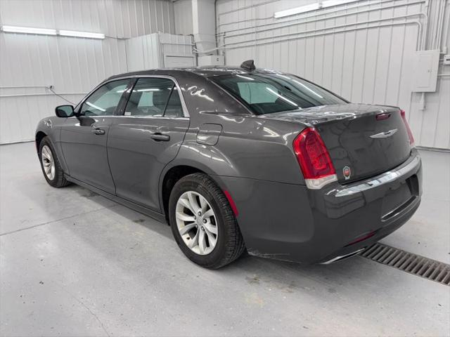 2015 Chrysler 300 Limited