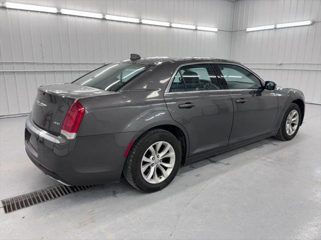 2015 Chrysler 300 Limited