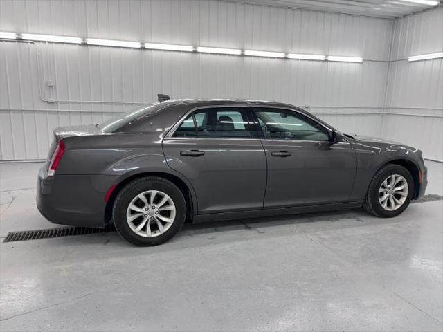 2015 Chrysler 300 Limited