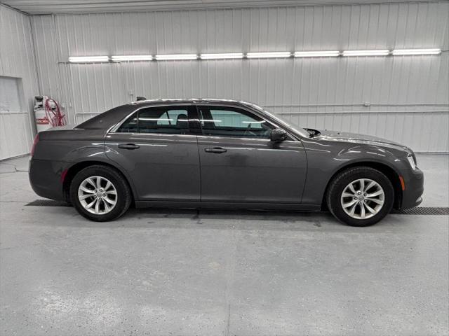 2015 Chrysler 300 Limited
