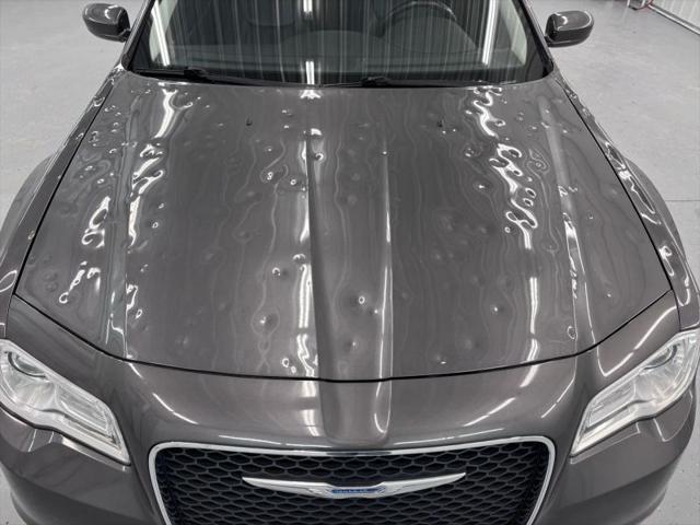 2015 Chrysler 300 Limited