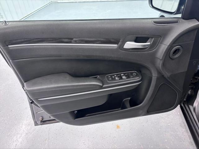 2015 Chrysler 300 Limited