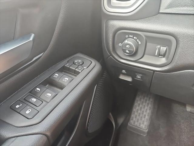 2026 Ram 1500 Express Crew Cab 4x4 57 Box