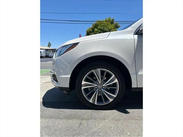 2017 Acura MDX w/Technology Package