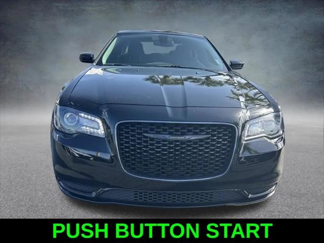 2021 Chrysler 300 Touring