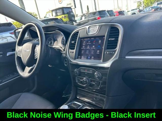 2021 Chrysler 300 Touring
