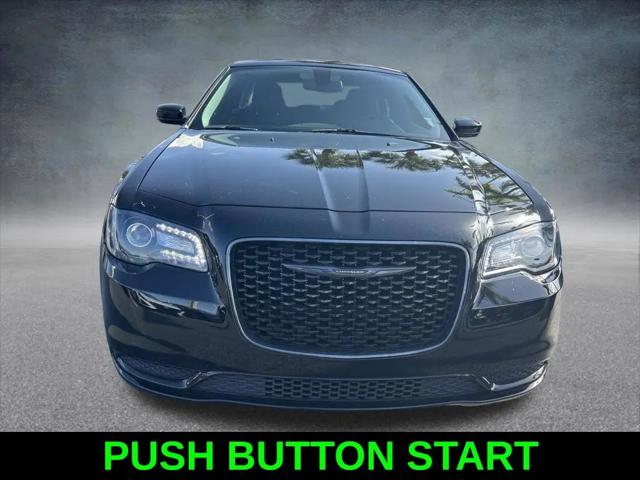 2021 Chrysler 300 Touring