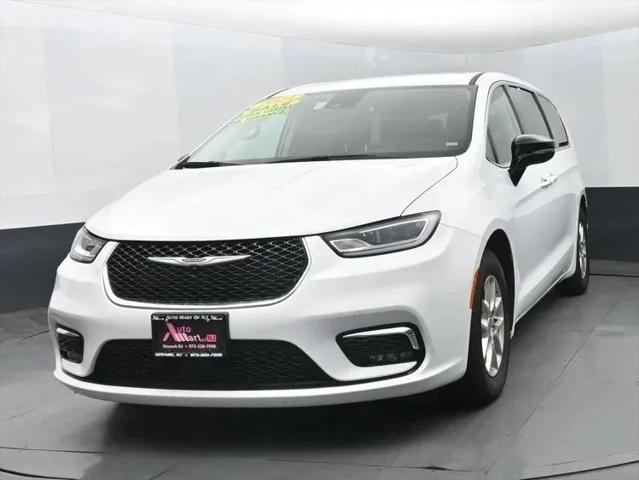 2024 Chrysler Pacifica Touring L for sale in Irvington, NJ
