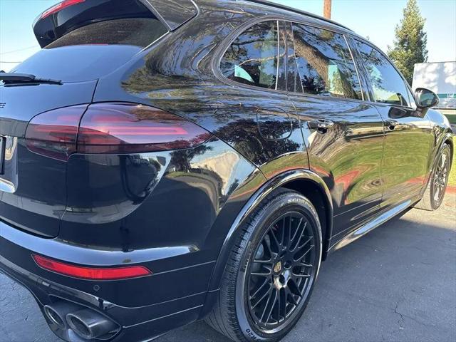 2016 Porsche Cayenne GTS