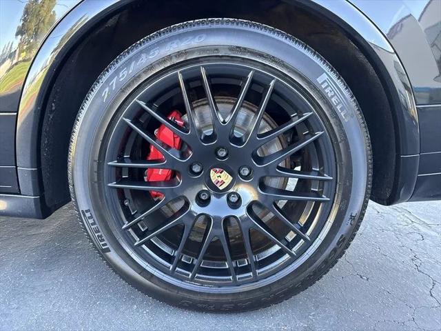 2016 Porsche Cayenne GTS