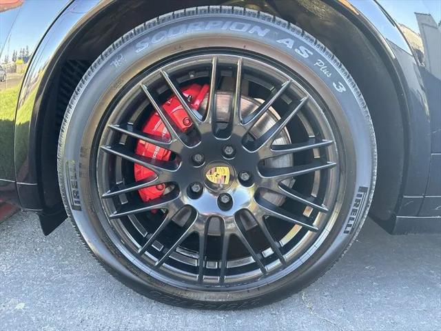 2016 Porsche Cayenne GTS