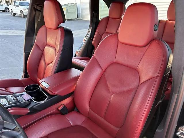 2016 Porsche Cayenne GTS