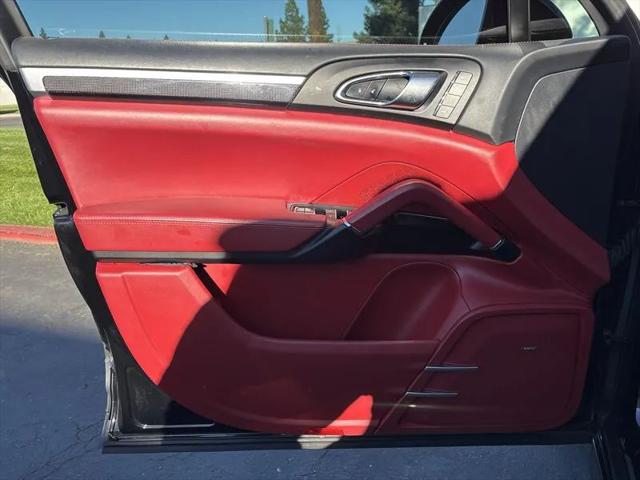 2016 Porsche Cayenne GTS