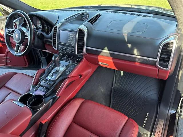2016 Porsche Cayenne GTS