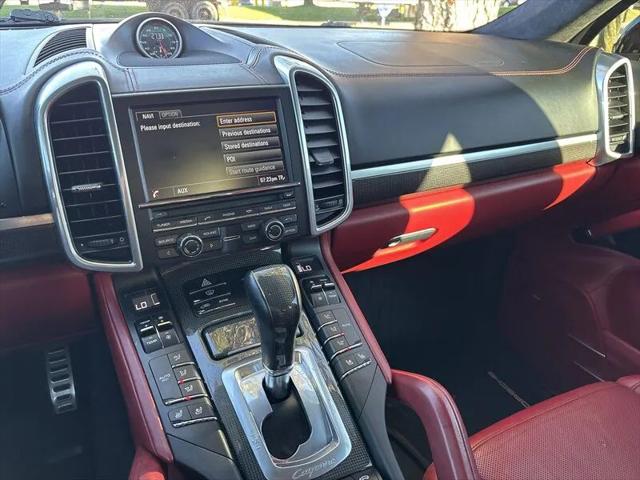 2016 Porsche Cayenne GTS