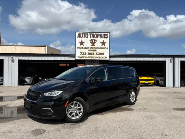 2024 Chrysler Pacifica Touring L for sale in Houston, TX