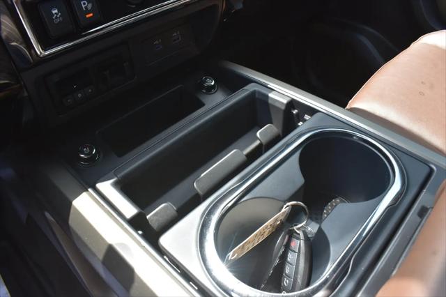 2024 Nissan Titan Crew Cab Platinum Reserve 4x2
