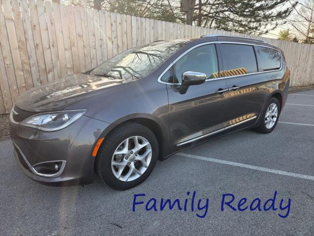 2020 Chrysler Pacifica Limited for sale in Mission, KS
