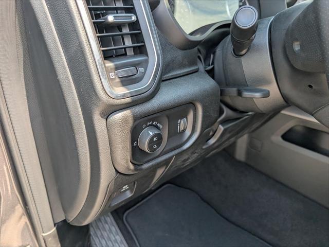 2026 Ram 1500 Express Crew Cab 4x4 57 Box