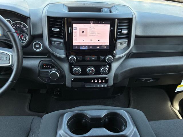 2026 RAM 1500 RAM 1500 EXPRESS QUAD CAB 4X2 64 BOX