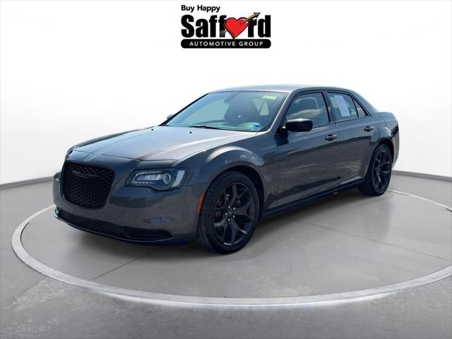 2022 Chrysler 300 Touring 2022 Chrysler 300 Touring