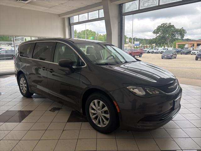 2017 Chrysler Pacifica Touring