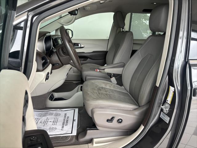 2017 Chrysler Pacifica Touring