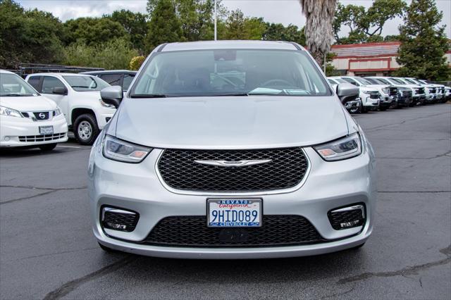 2023 Chrysler Pacifica Hybrid Touring L