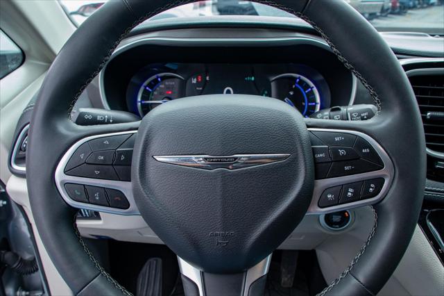 2023 Chrysler Pacifica Hybrid Touring L