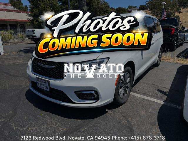 2023 Chrysler Pacifica Hybrid Touring L for sale in Novato, CA