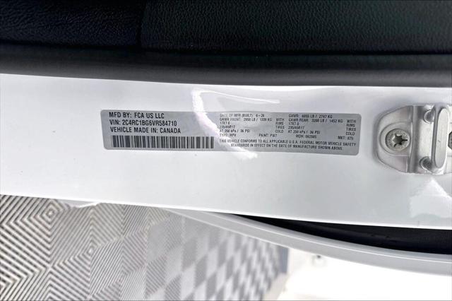 2027 Chrysler Pacifica Select