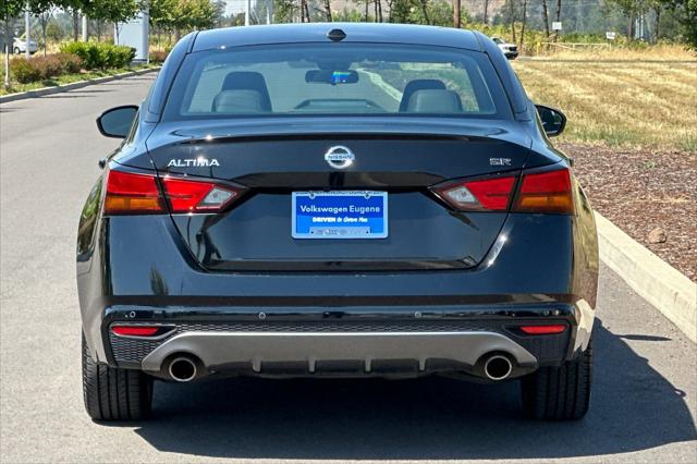 2022 Nissan Altima SR FWD