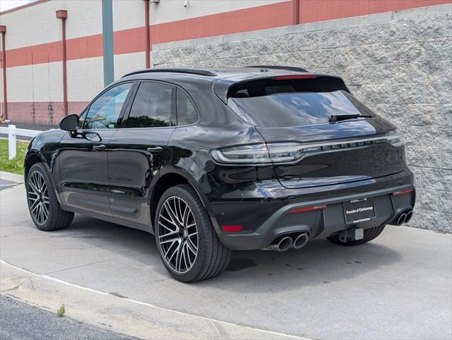 2025 Porsche Macan Unknown