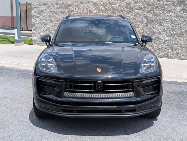 2025 Porsche Macan Unknown
