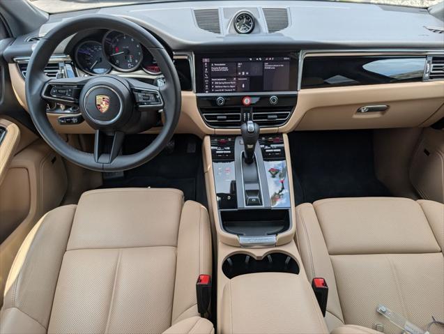 2025 Porsche Macan Unknown