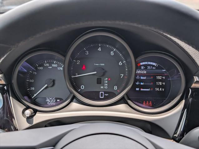 2025 Porsche Macan Unknown
