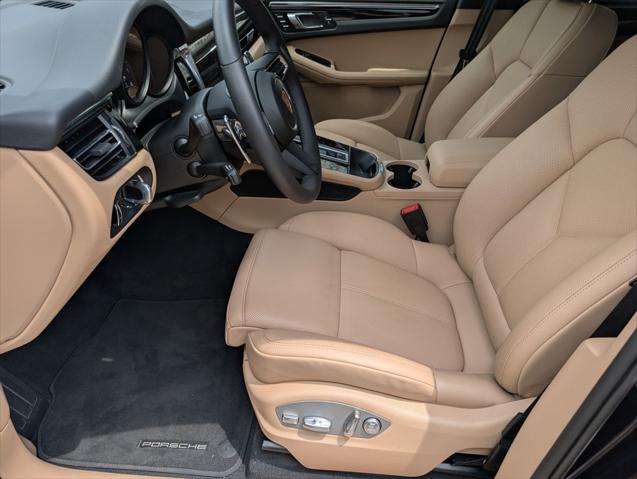 2025 Porsche Macan Unknown